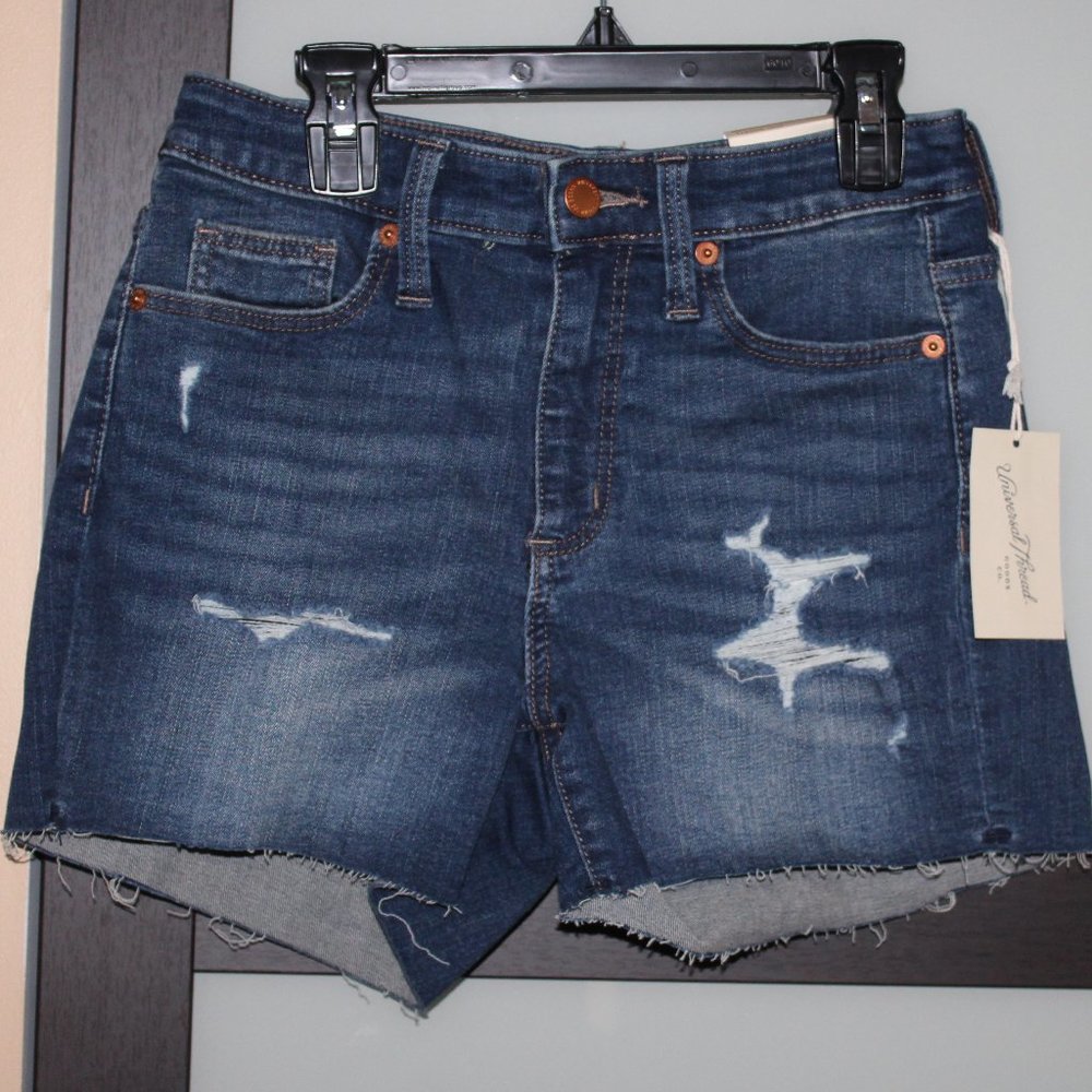 Universal Thread 0/25 Dark Denim Wash Women's High Rise Midi Cut-off Shorts NWT